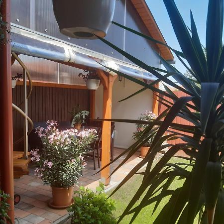 Boglarka Apartman Gyula Exterior photo
