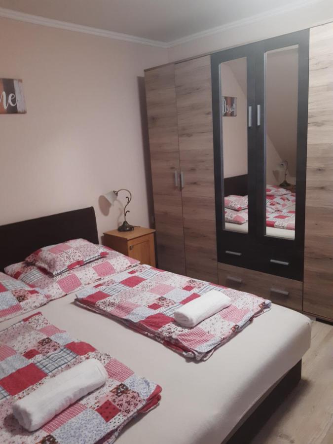 Boglarka Apartman Gyula Exterior photo